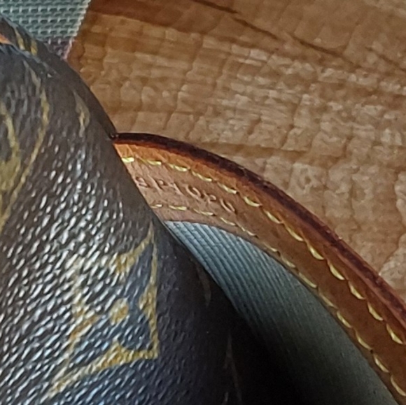 LOUIS VUITTON REPORTER PM CROSSBODY/SHOULDER BAG - Picture 13 of 13